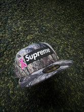 Load image into Gallery viewer, Supreme x New Era “Pink Ribbon Camo Box Logo” Fitted Hat 7 1/2
