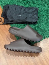 Load image into Gallery viewer, Yeezy Slide YS-01 – Chocolate – Size 8M & 9M