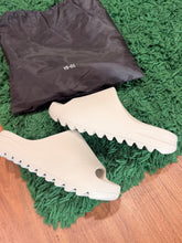 Load image into Gallery viewer, Yeezy YS-01 - Cream - Multiple Sizes - Brand New