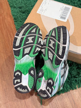 Load image into Gallery viewer, ASICS Gel-Kayano 14 - White/Silver/Green - Size 9M - PreOwned