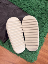 Load image into Gallery viewer, Yeezy YS-01 - Cream - Multiple Sizes - Brand New