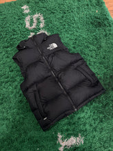 Load image into Gallery viewer, North Face Sleeveless Puffer Jacket Size Small