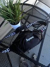 Load image into Gallery viewer, Supreme Shoulder Bag (Black)