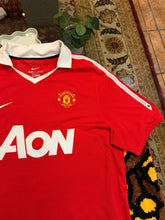 Load image into Gallery viewer, Manchester United – Valencia #25 Jersey – Size Large