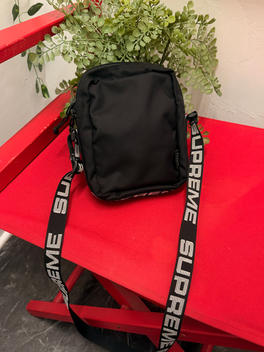 Supreme - Shoulder Bag - Black