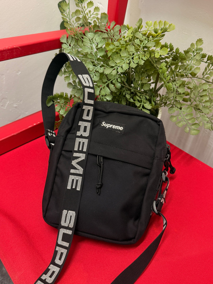 Supreme - Shoulder Bag - Black