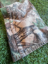 Load image into Gallery viewer, Realtree Camo Jeans Size 34 (SOLD U SLEPT)
