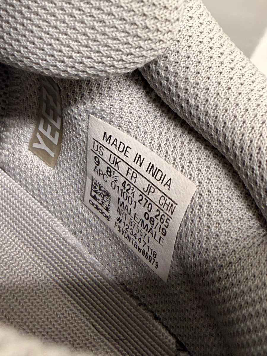Yeezy - Boost 700 Wave Runner - Solid Grey