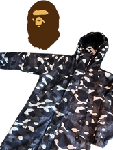 Load image into Gallery viewer, BAPE 1st Camo Long Parka Jacket – Black/White/Gray Size M

