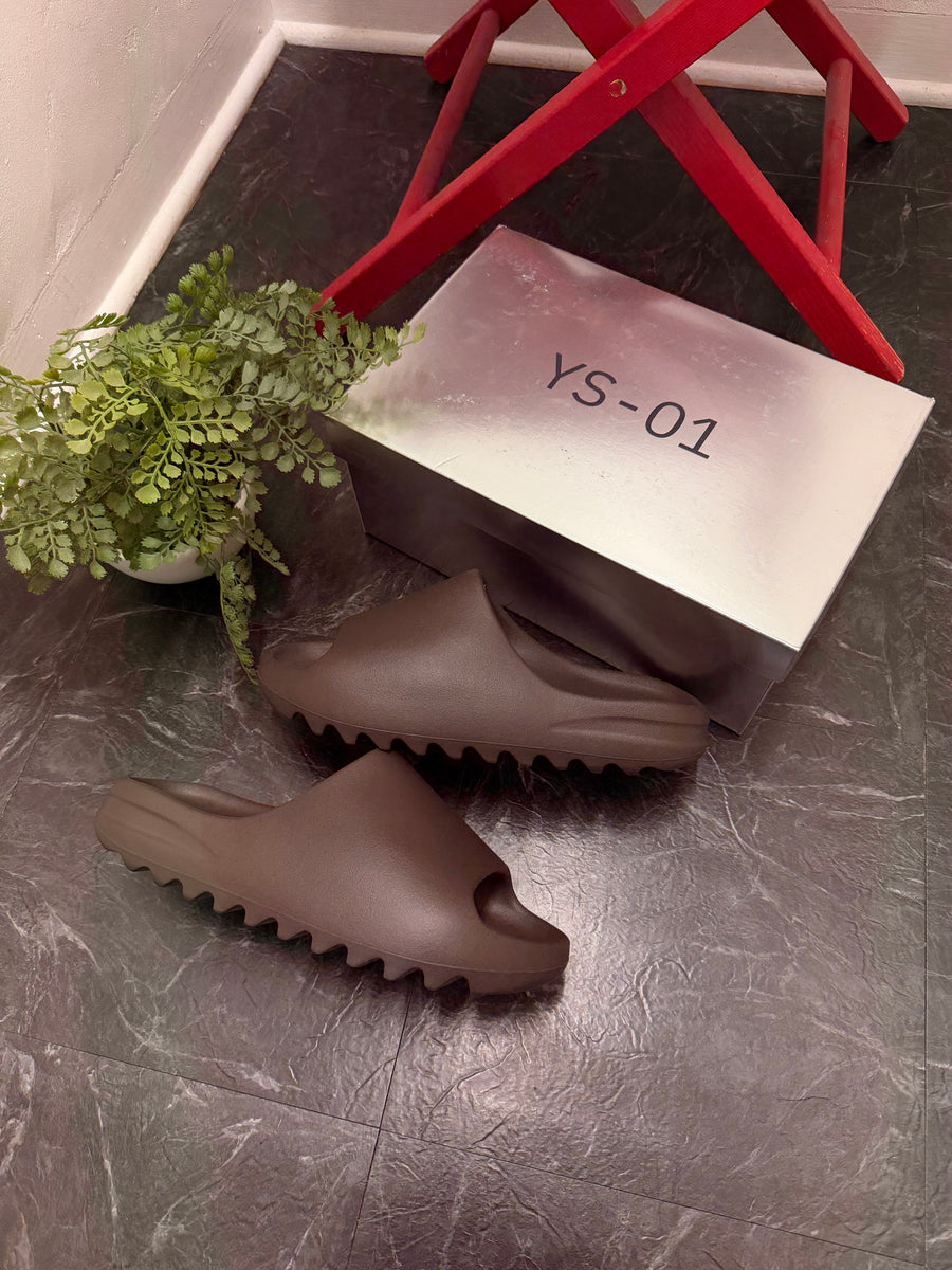 Yeezy - YS-01 Slide - Chocolate