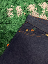 Load image into Gallery viewer, Carrots - Back Logo Denim Jeans Indigo - Size 30
