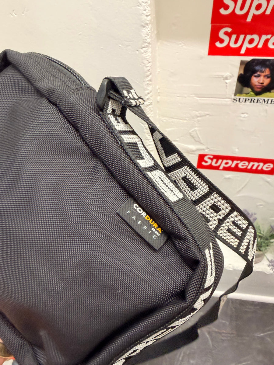Supreme - Shoulder Bag - Black