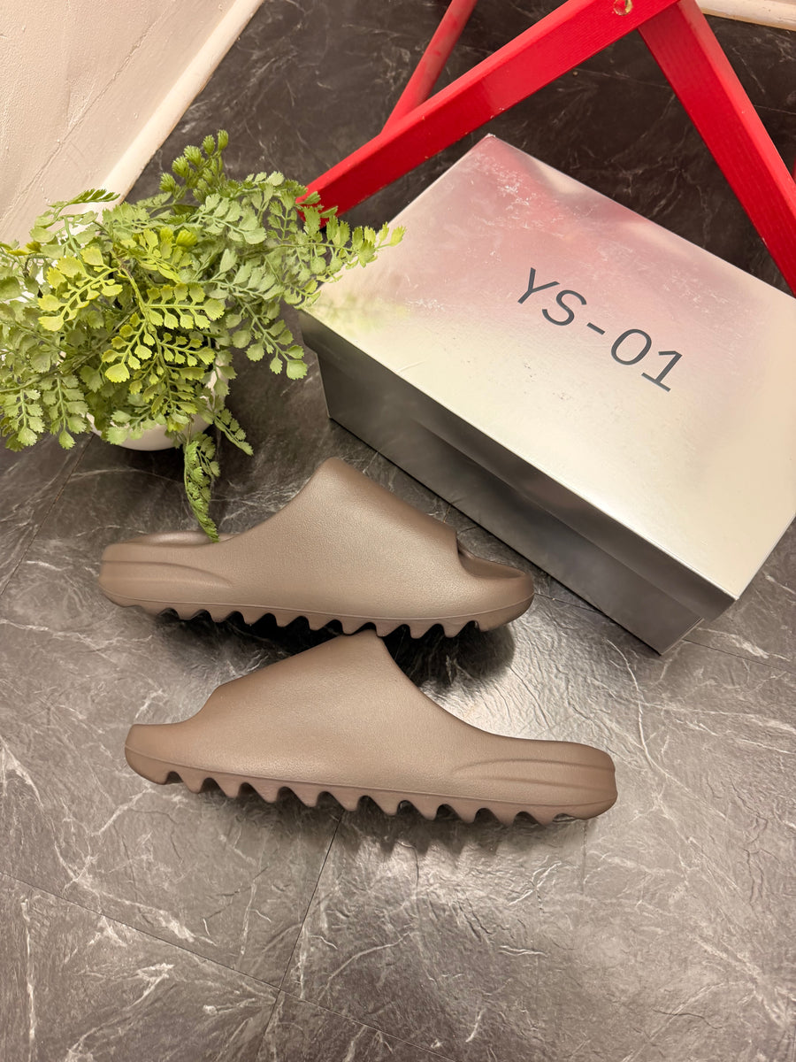 Yeezy - YS-01 Slide - Chocolate
