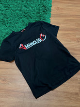 Load image into Gallery viewer, Moncler - Shadow Logo Tee Black Size Small/Medium - PreOwned
