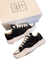 Load image into Gallery viewer, Maison Mihara Yasuhiro - Baker OG Sole Canvas Low - Black - Size 9M

