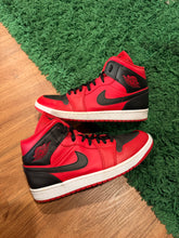 Load image into Gallery viewer, Jordan 1 Mid - Reverse Bred - Size 10 - Retail $120
