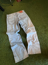 Load image into Gallery viewer, Levis Strauss Blue Denim Jeans Size 33x30
