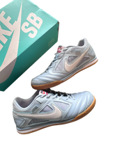 Load image into Gallery viewer, Nike SB Gato Supreme (Light Blue) - Size 9.5M
