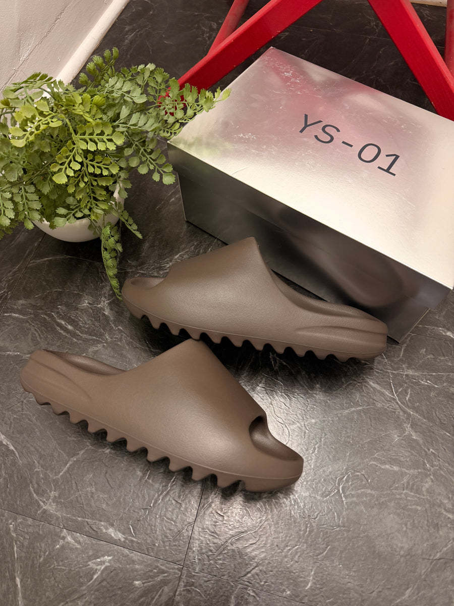 Yeezy - YS-01 Slide - Chocolate