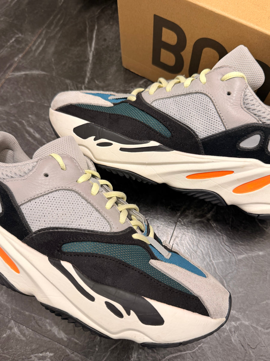 Yeezy - Boost 700 Wave Runner - Solid Grey