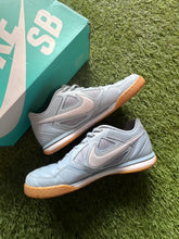 Load image into Gallery viewer, Nike SB Gato Supreme (Light Blue) - Size 9.5M
