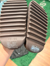 Load image into Gallery viewer, Yeezy Slide YS-01 – Chocolate – Size 8M &amp; 9M
