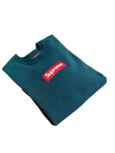 Load image into Gallery viewer, Supreme - Dark Pine Box Logo Crewneck Size Small - PreOwned
