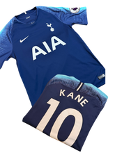 Load image into Gallery viewer, Tottenham Hotspur Harry Kane #10 Jersey – Size Medium
