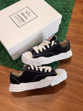 Load image into Gallery viewer, Maison Mihara Yasuhiro - Black Canvas Sneakers - Size 8.5M-9M - PreOwned
