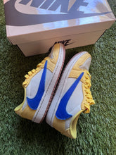 Load image into Gallery viewer, Jordan 1 Low OG Travis Scott “Canary” Size 7W
