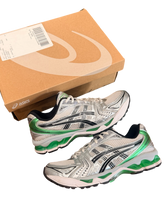 Load image into Gallery viewer, ASICS Gel-Kayano 14 - White/Silver/Green - Size 9M - PreOwned

