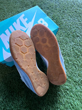 Load image into Gallery viewer, Nike SB Gato Supreme (Light Blue) - Size 9.5M
