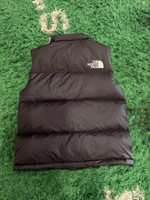 Load image into Gallery viewer, North Face Sleeveless Puffer Jacket Size Small
