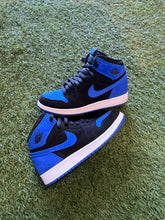 Load image into Gallery viewer, Jordan 1 Royal Blue Size 6.5Y/8W
